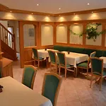 Wirtshaus & Zur Alten Brauerei Zapf 3* Uettingen