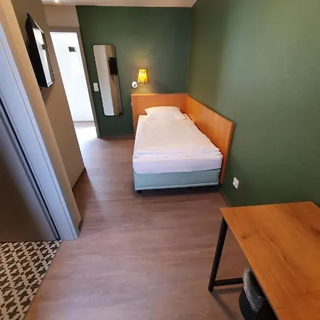 Wirtshaus & Zur Alten Brauerei Zapf Hotel