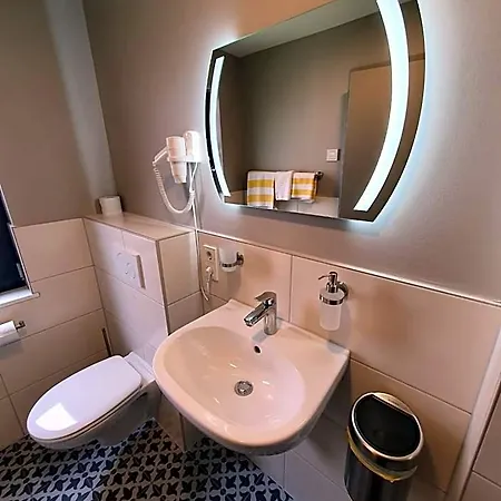 Hotel Wirtshaus & Zur Alten Brauerei Zapf 3*