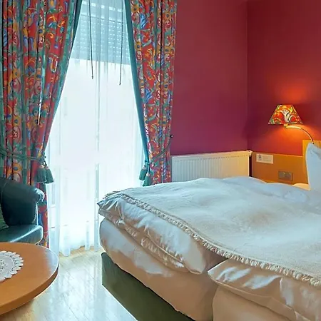 Hotel Wirtshaus & Zur Alten Brauerei Zapf 3*
