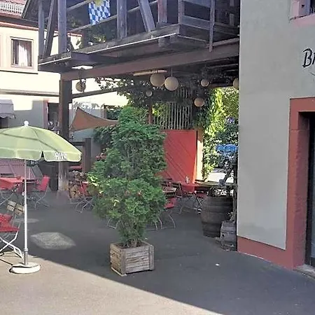 מלון Wirtshaus & Zur Alten Brauerei Zapf Uettingen