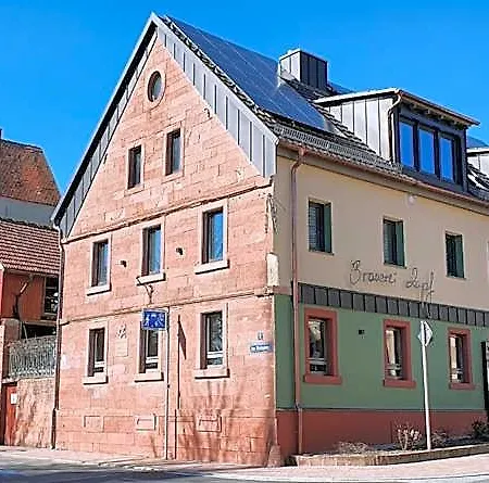 Wirtshaus & Zur Alten Brauerei Zapf 3*