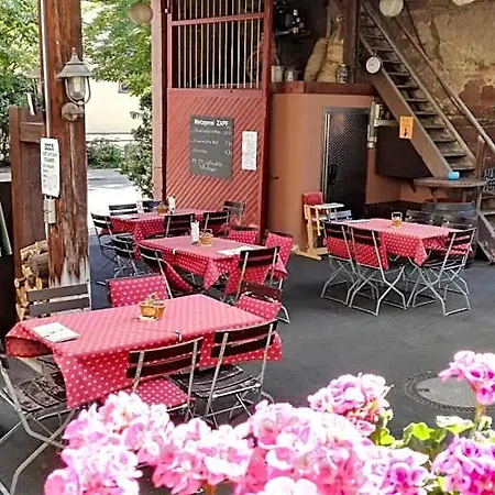 Wirtshaus & Zur Alten Brauerei Zapf 3* Uettingen