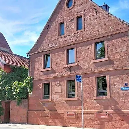Wirtshaus & Zur Alten Brauerei Zapf מלון Uettingen