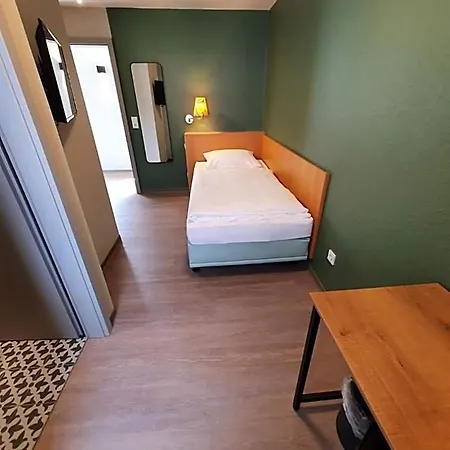 Wirtshaus & Zur Alten Brauerei Zapf Hotel
