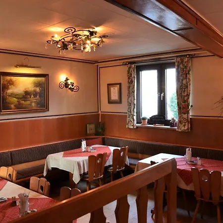Wirtshaus & Zur Alten Brauerei Zapf Hotel