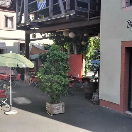 Hotel Wirtshaus & Zur Alten Brauerei Zapf Uettingen